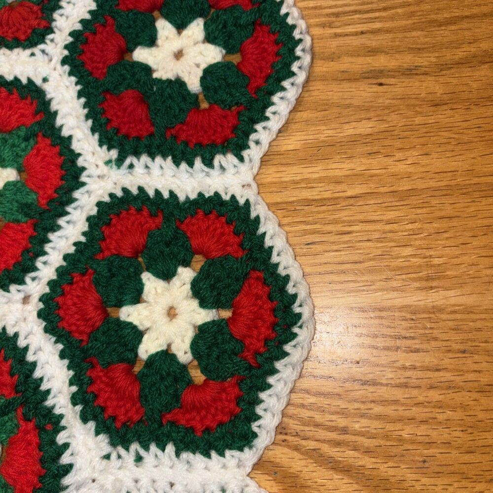 Vintage Christmas Granny Hexagons Crochet Afghan Sofa Lap Throw Blanket 48x30” - Picture 3 of 3